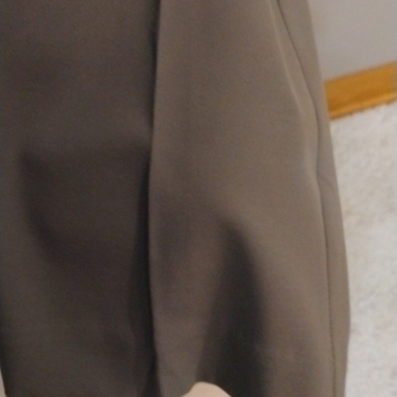 Van Heusen Flex 3 Flat Front Straight Leg Smoked Pearl - Slim Fit  size 30x32 - Picture 6 of 15